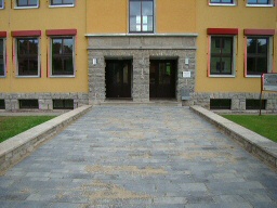 Neuer Eingangsbereich der Schule in Mihla