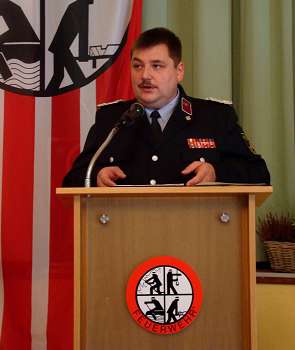 Kreisfeuerwehrverband ehre verdiente Kameraden bei der Festveranstaltung in Mihla